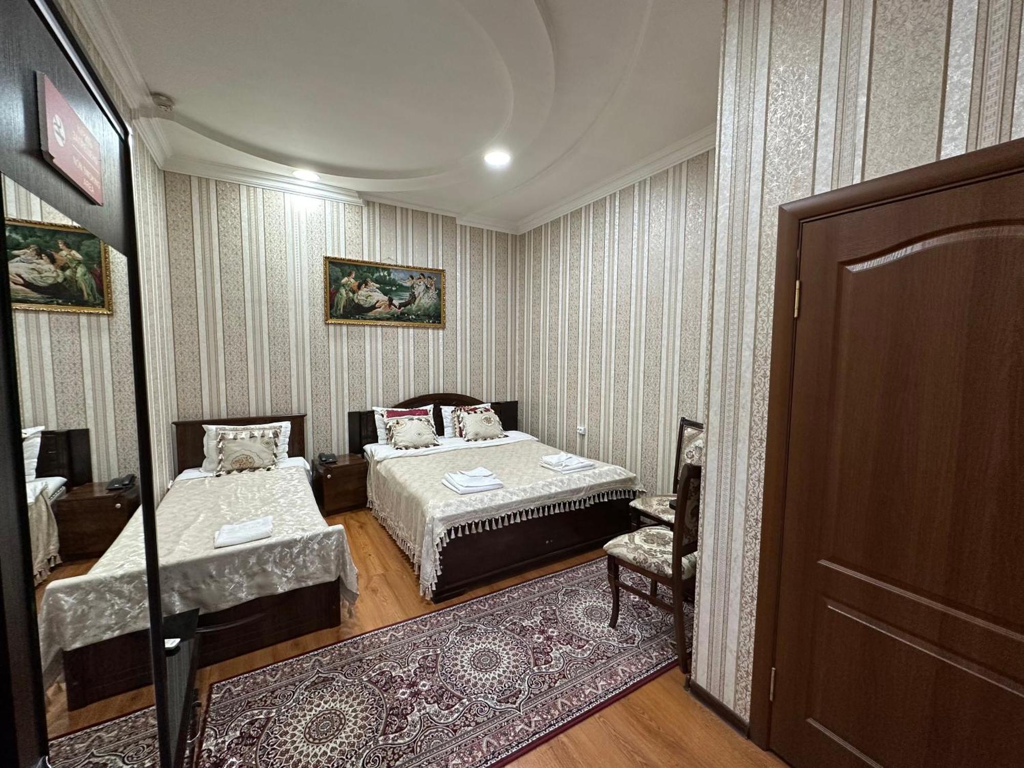 Sarbon Hotel Ташкент Екстериор снимка